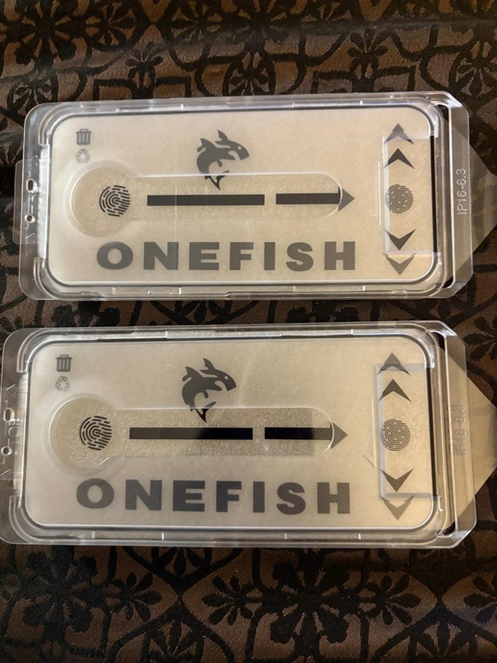 Onefish Screen Protector - Blue Gradient Packaging